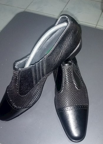 Erkek Siyah Yılan Desenli Pileli Bot - Görsel 3