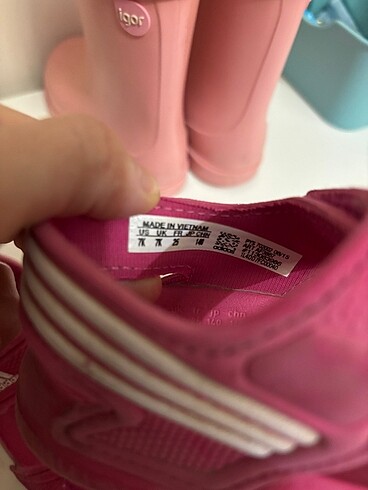25 Beden Adidas sandalet
