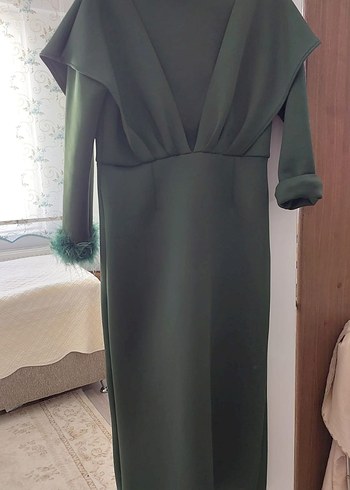 Zara Yeşil, Kürklü, Uzun Kollu Uzun Elbise