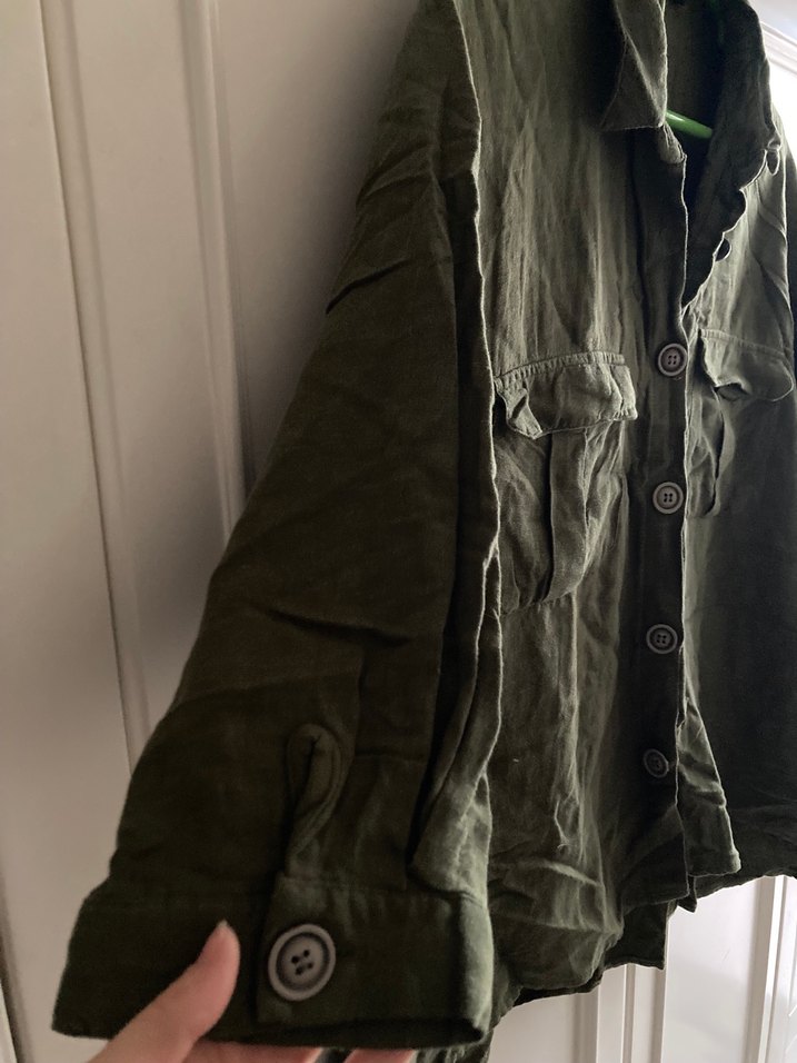 Kadın Haki Keten Düğmeli Uzun Kollu Gömlek - Görsel 2