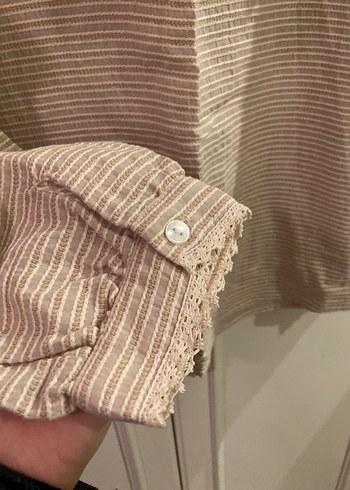 Kız Çocuk Bej Uzun Kollu Fırfırlı Keten Bluz - Görsel 3