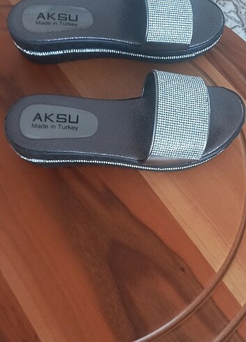 Şık taşlı terlik