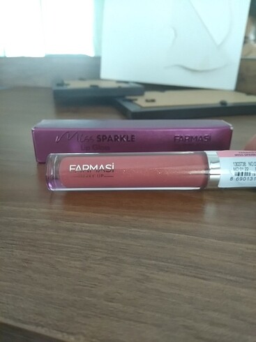 Miss sparkle lip gloss bubblegum 02