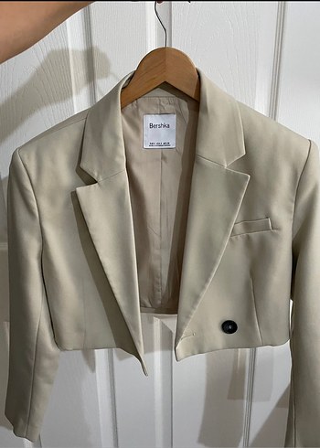 BERSHKA CROP BLAZER CEKET