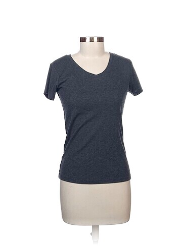 Koton T-shirt %70 İndirimli.