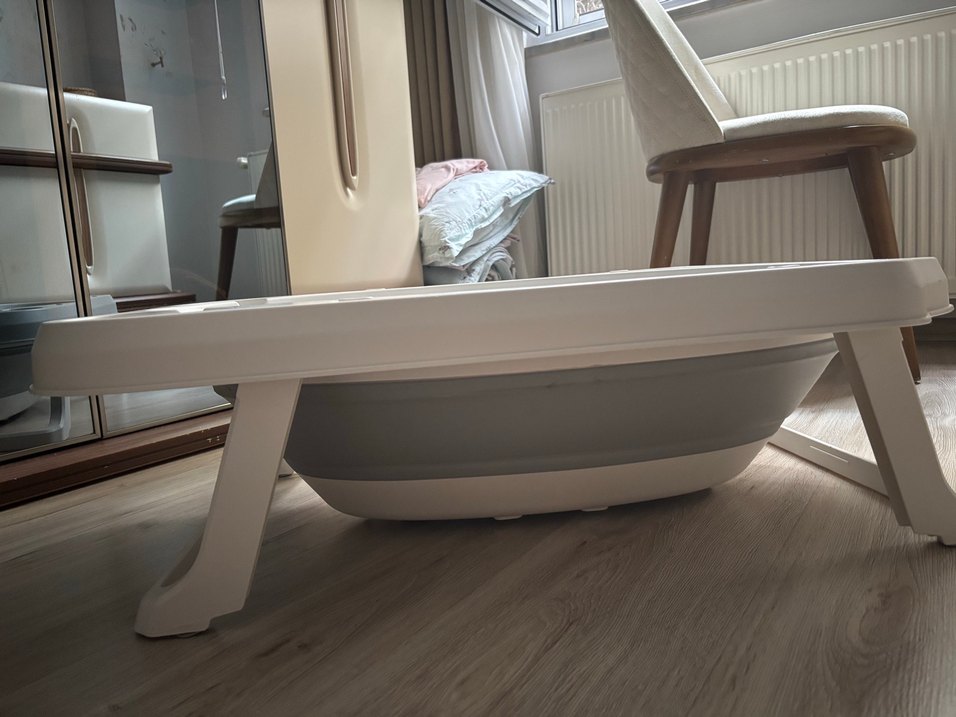 Katlanabilir Bebek Küveti ve Küçük Kova Seti - Görsel 4