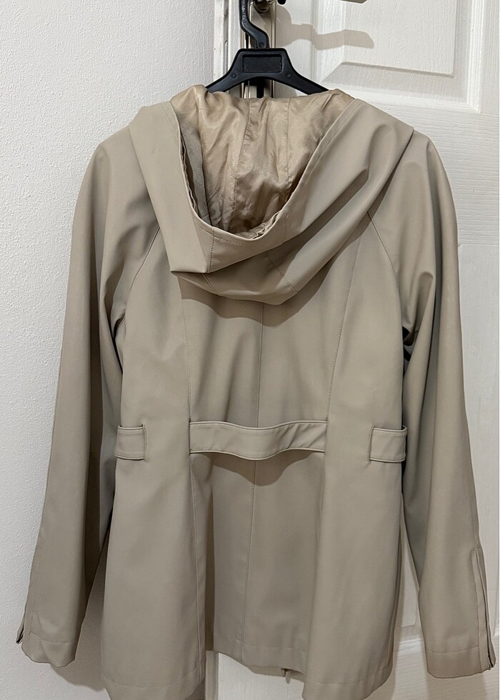 Gizmo astarlı trençkot yağmurluk - Görsel 4