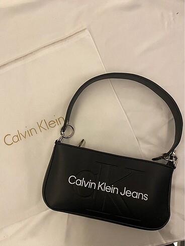 Calvin Klein Omuz Çanta