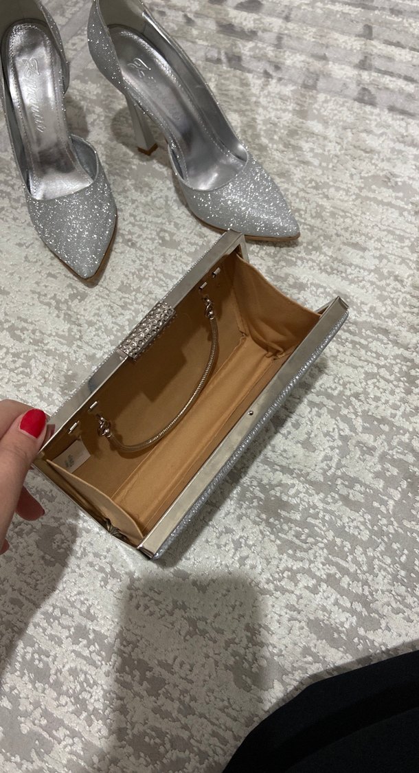 Gri Yılan Desenli Kürklü Kadın Portföy Çanta - Görsel 3