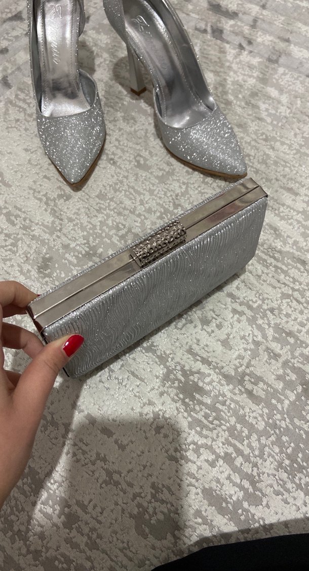 Gri Yılan Desenli Kürklü Kadın Portföy Çanta - Görsel 2