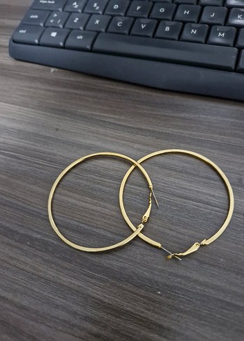 Zara Altın Renkli Tokalı Midi Halka Küpe