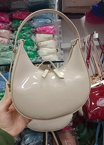 Diğer Kadın Kol Çantası