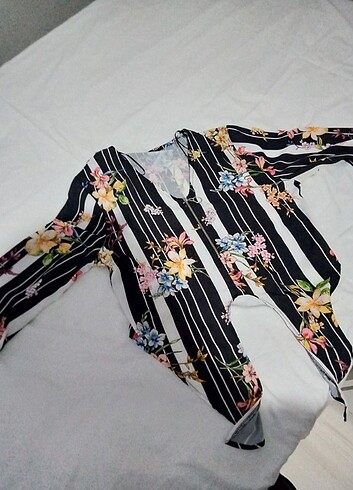 desenli t-shirt bluz