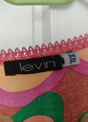 Alisha Levine Rahat ve şık bir tunik