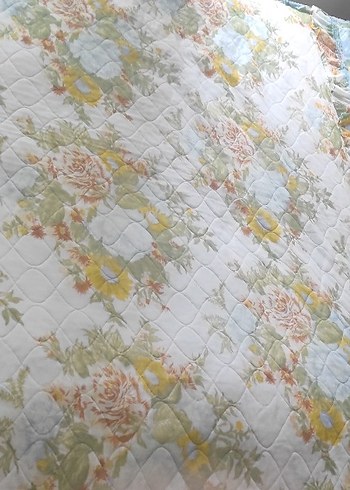 Pastel Renkli Çiçek Desenli Yatak Örtüsü - Görsel 2