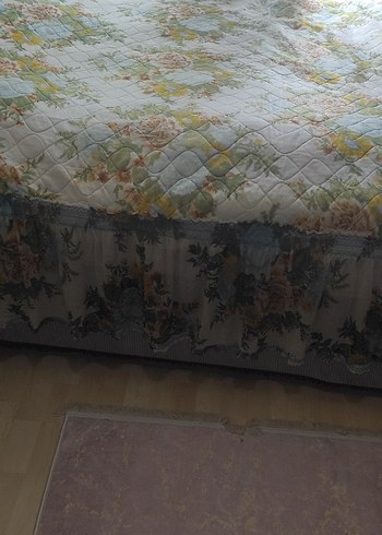 Pastel Renkli Çiçek Desenli Yatak Örtüsü - Görsel 5