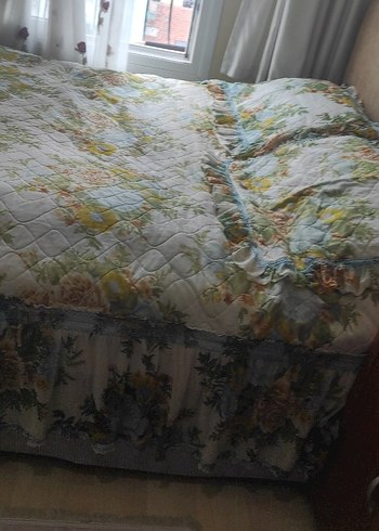 Pastel Renkli Çiçek Desenli Yatak Örtüsü - Görsel 4