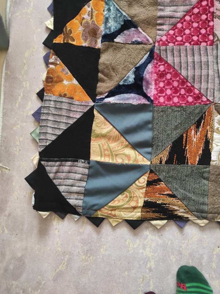 kırk yama seccade batanye yolluk da olur - Görsel 3