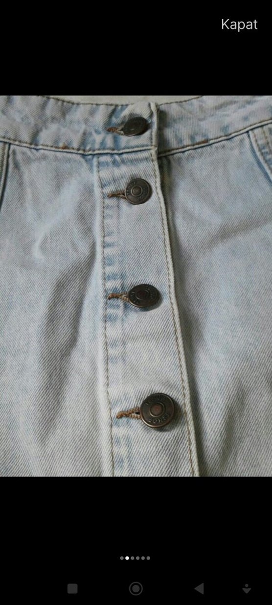 Düğmeli Mavi Kot Mini Etek - Görsel 2