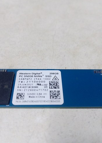 Western digital 256 GB M2 SSD - Görsel 3
