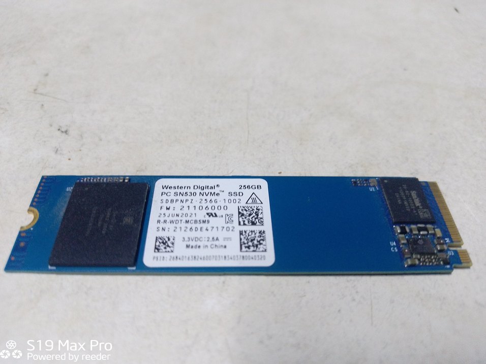 Western digital 256 GB M2 SSD - Görsel 3