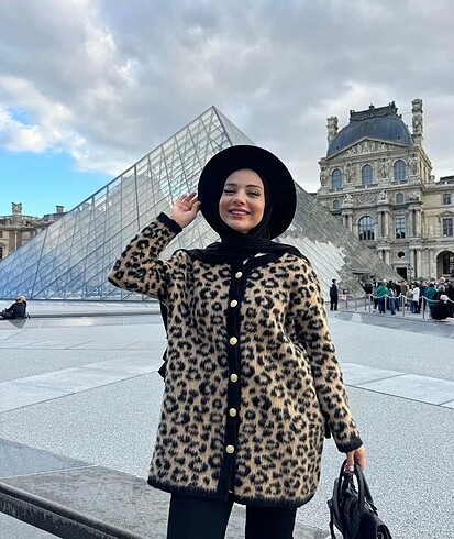 Trend leopar hırka