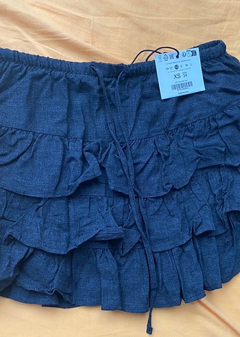 Bershka koyu Gri Fırfırlı şortlu Mini Etek