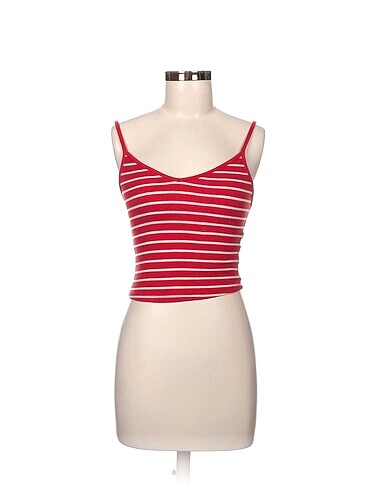 Bershka T-shirt %70 İndirimli.