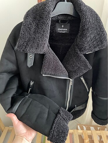 l Beden Stradivarius Mont