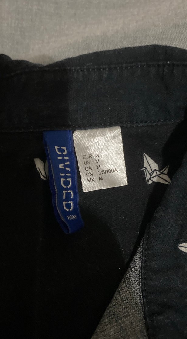 Düğmeli, Kısa Kollu Siyah Baskılı Erkek Gömlek - Görsel 3