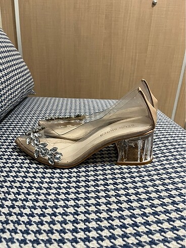 37 Beden ten rengi Renk Selin Shoes Topuklu Ayakkabı