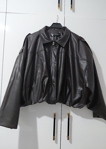 Balon Kesim Yarasa Kol Deri Ceket - Görsel 3