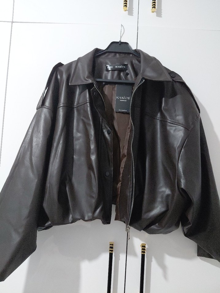 Balon Kesim Yarasa Kol Deri Ceket - Görsel 5