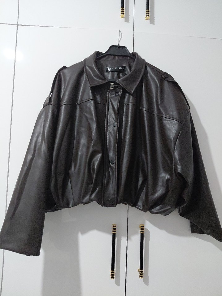 Balon Kesim Yarasa Kol Deri Ceket - Görsel 3