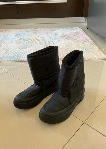 Diğer Siyah Kar Botu