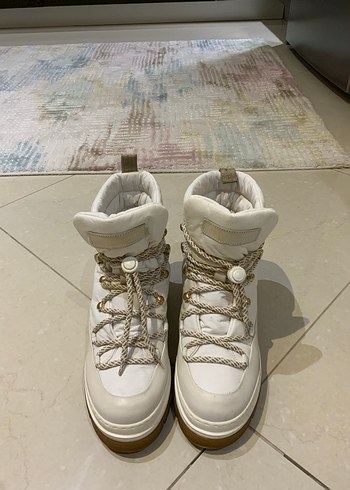40 Beden Tommy Hilfiger Kar Botu