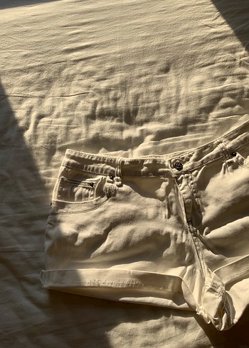 Mini Beyaz kot şort - Görsel 3