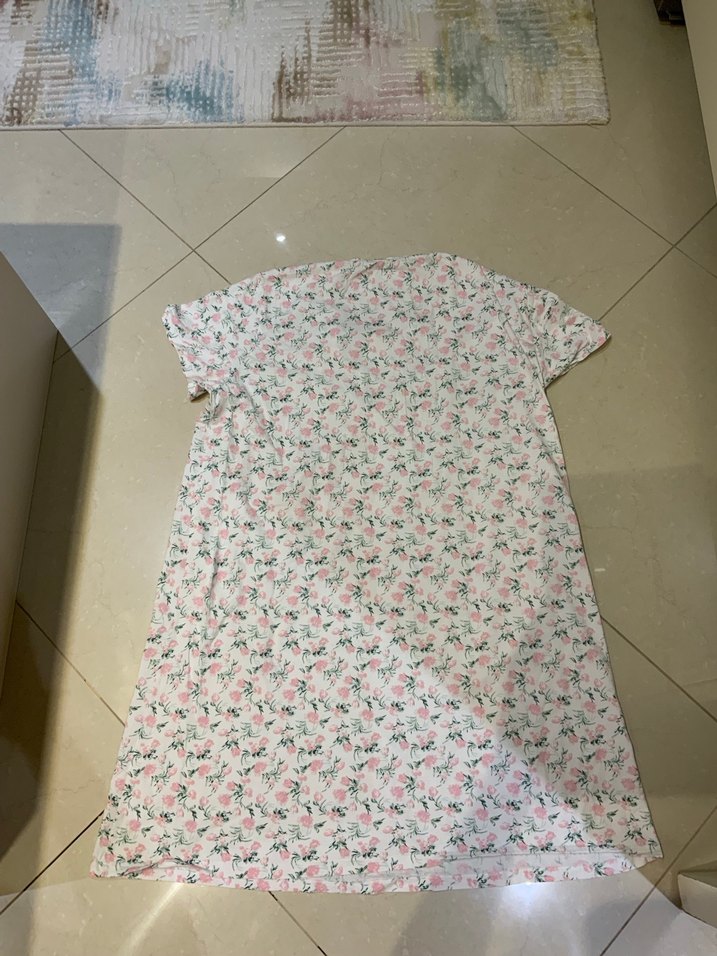 Çiçek desenli gecelik - Görsel 5