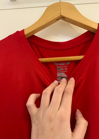 Nike Kırmızı Tişört - Görsel 3