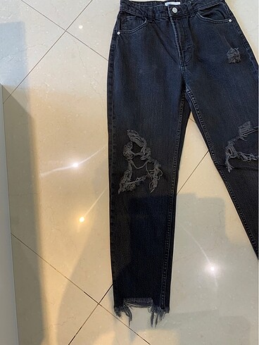Bershka Bershka Siyah Yırtık Mom Jeans