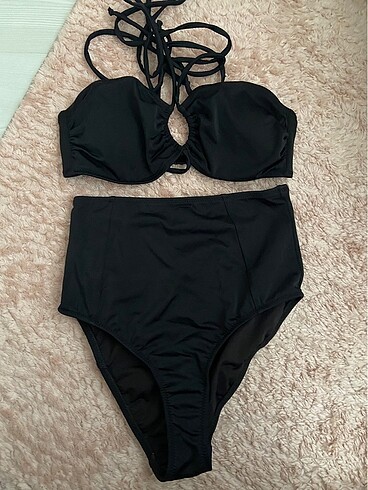Siyah bikini