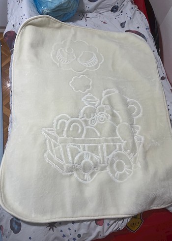 Krem Desenli Bebek Battaniyesi - Görsel 2