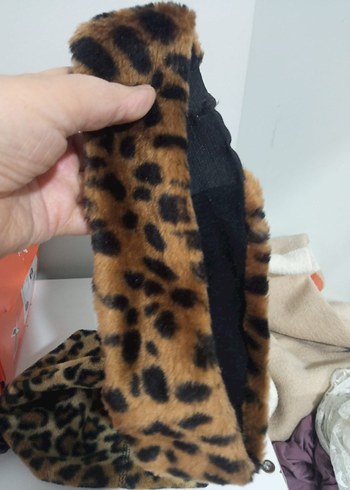 Kürk Detaylı Leopar Desenli bere ve saç bandi - Görsel 6