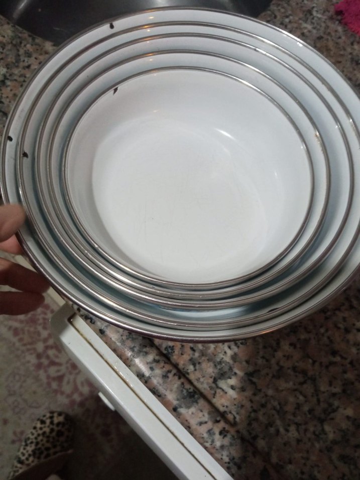 Çiçek Desenli Beyaz emaye  Kase Seti - Görsel 5