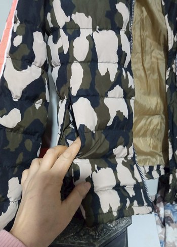 Kapüşonlu Kamuflaj DesenliKışlık Mont - Görsel 4