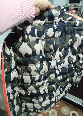 Kapüşonlu Kamuflaj DesenliKışlık Mont - Görsel 2