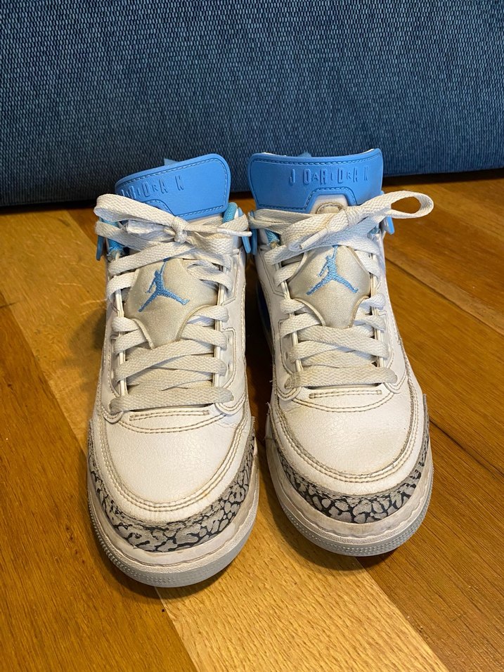 Beyaz Mavi Bağcıklı Basketbol Ayakkabısı - Görsel 2