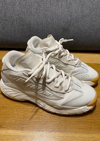 Beyaz Bağcıklı Adidas