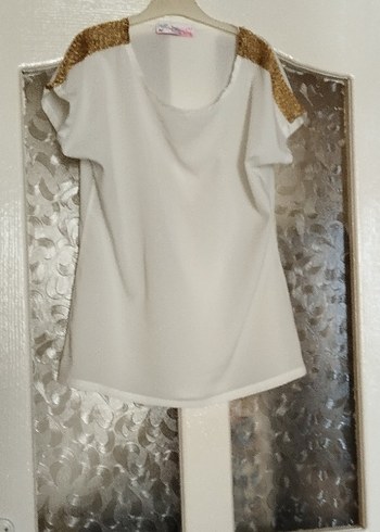 Zincir Detaylı Beyaz Mini Bluz - Görsel 5