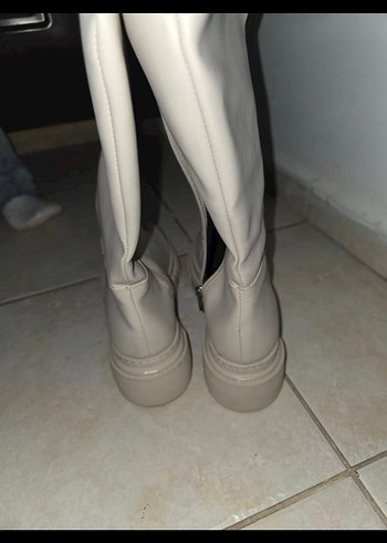 Bej Deri Kemerli Kadın Dizüstü Bot - Görsel 2